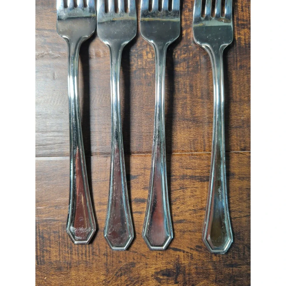 TOWLE TWS531 Set of 4 Stainless 18/10 Dinner Forks 8 1/4